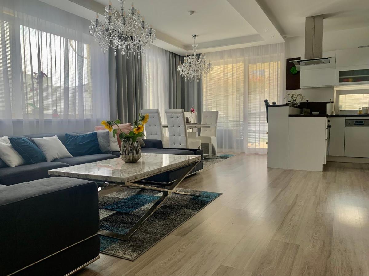 Апартаменти Modern 2 Bed House Near Bratislava With Parking Rovinka Екстер'єр фото