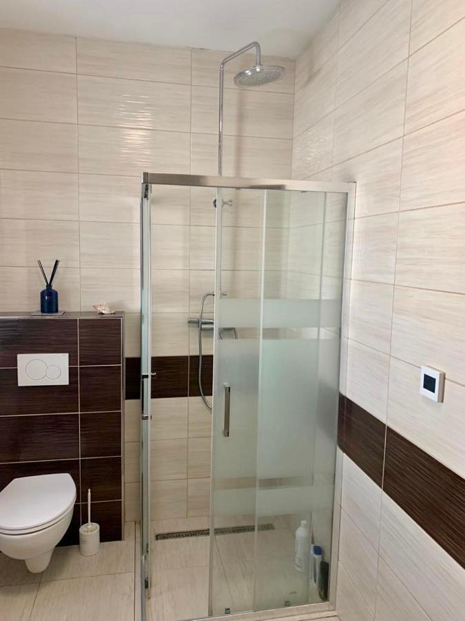 Апартаменти Modern 2 Bed House Near Bratislava With Parking Rovinka Екстер'єр фото
